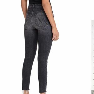 MOTHER Looker fray ankle skinny Jean